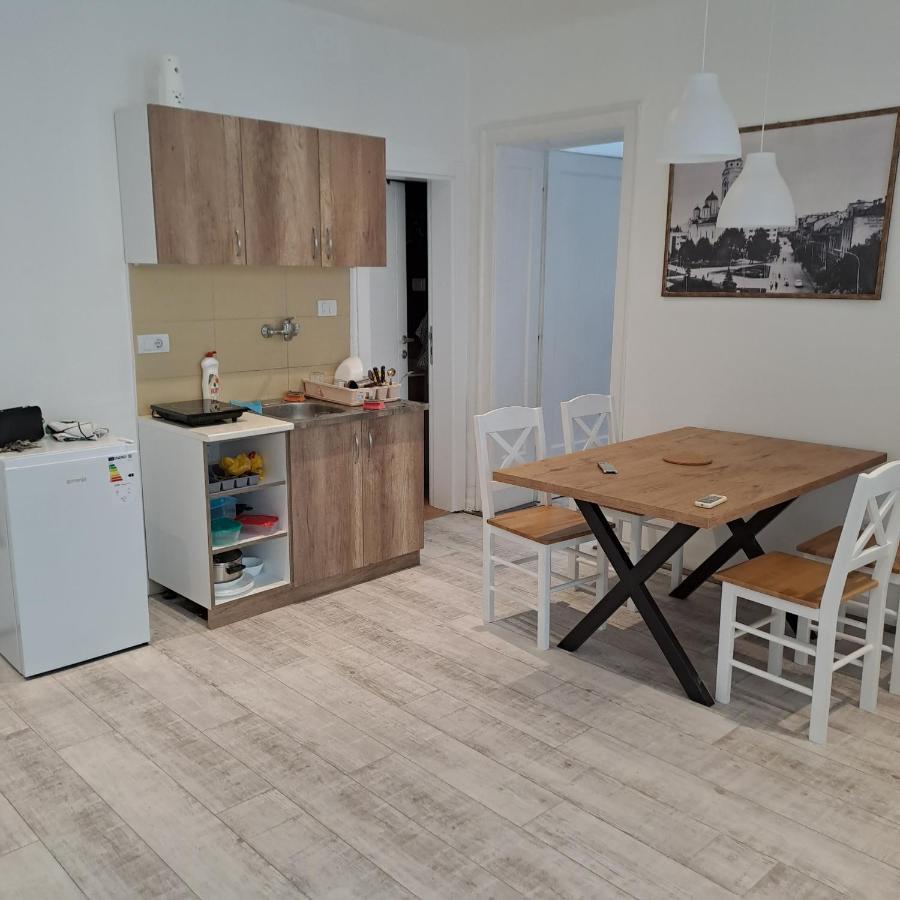 Apartman Centar Sd Semêndria Exterior foto