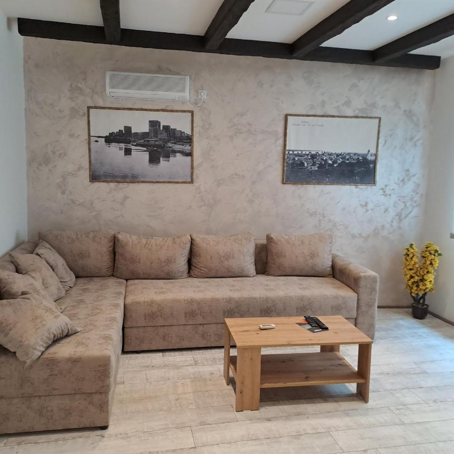 Apartman Centar Sd Semêndria Exterior foto